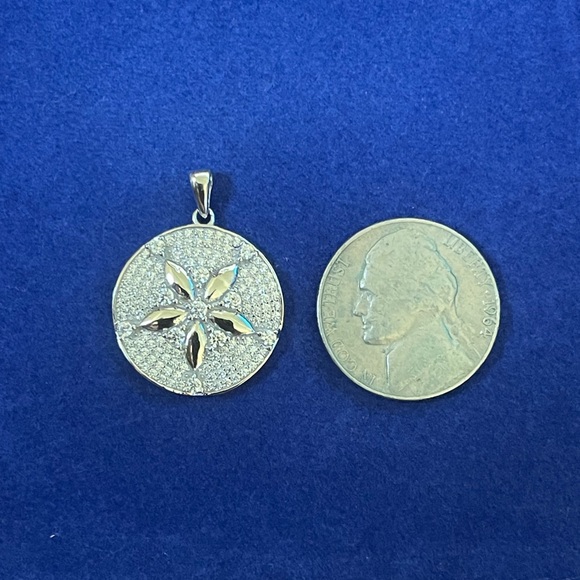 925 Sterling Silver Nautical RH Sand Dollar CZ Paved Necklace Charm Pendant - Picture 6 of 9